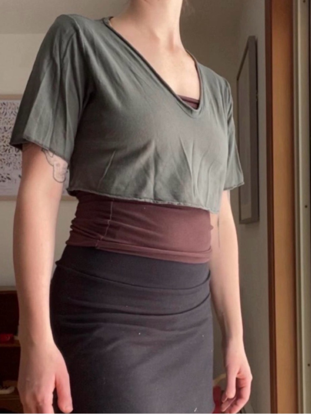 ~Gaia Conceptions Ritual
Simplicity Crop Top Large~ - Picture 2 of 5